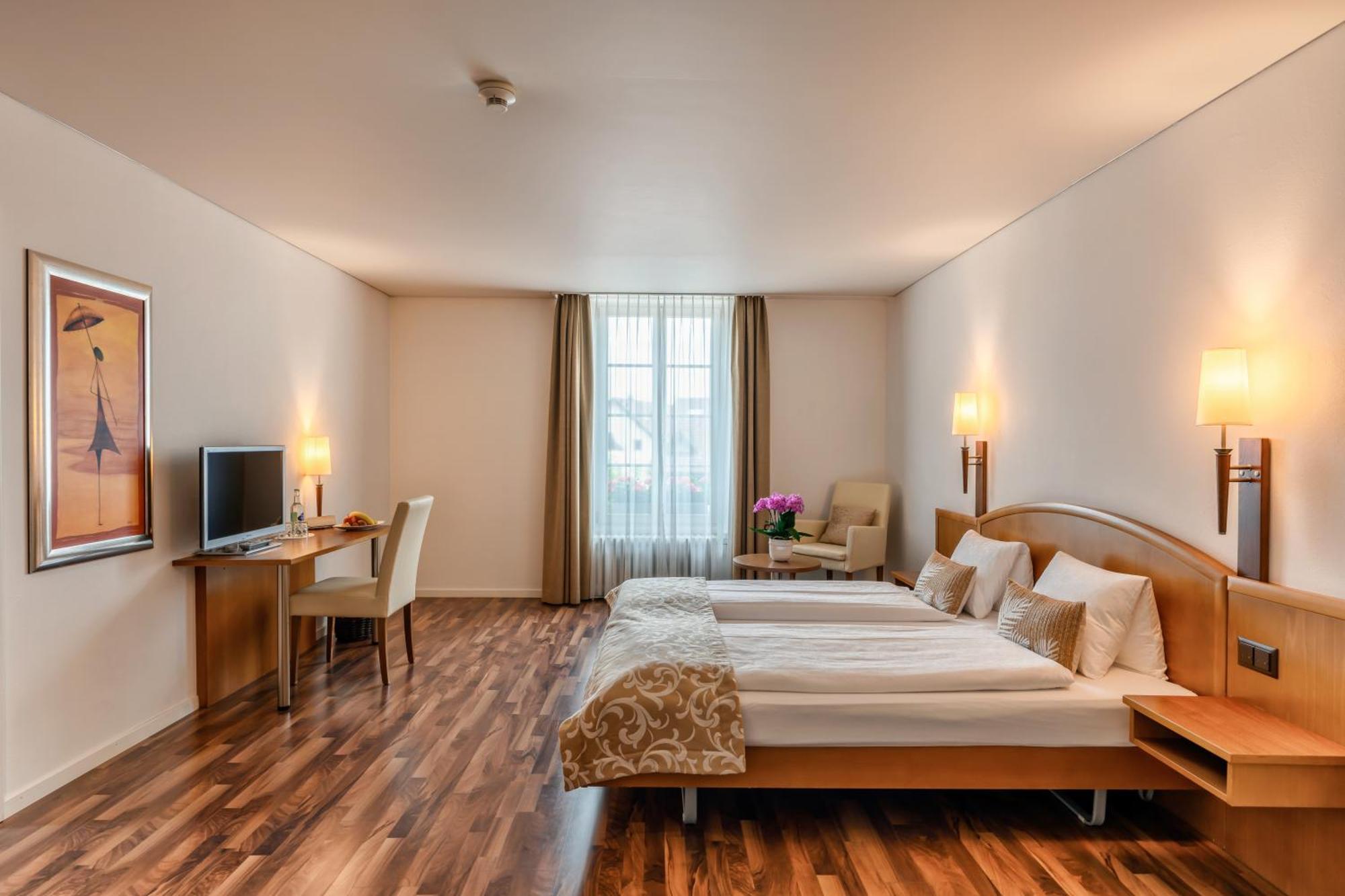 Hotel Landgasthof Schoenbuehl מראה חיצוני תמונה