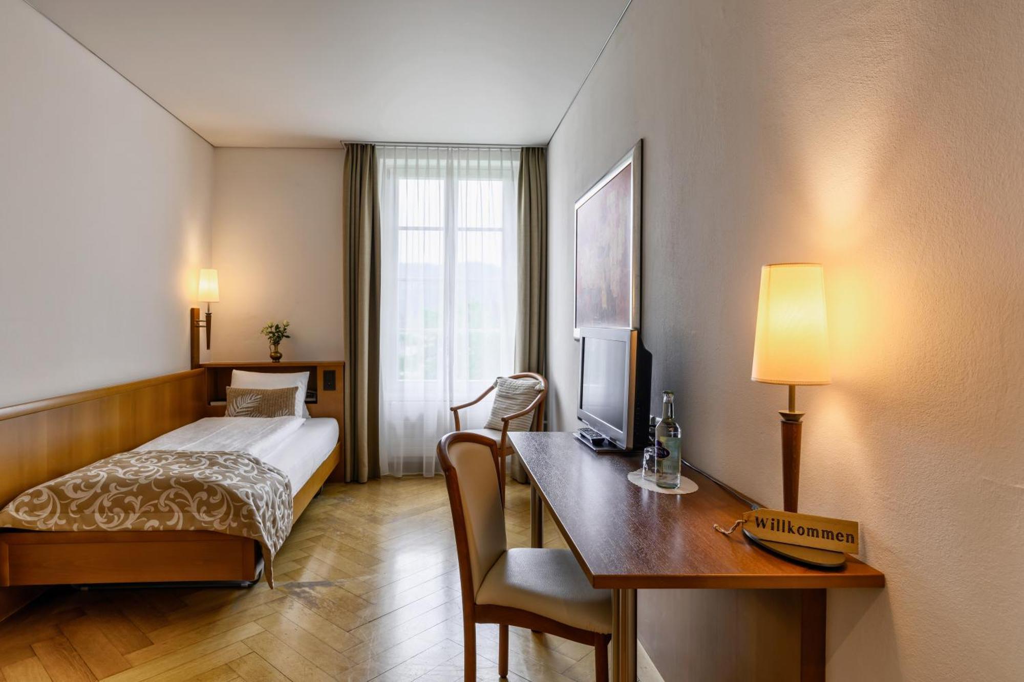 Hotel Landgasthof Schoenbuehl מראה חיצוני תמונה
